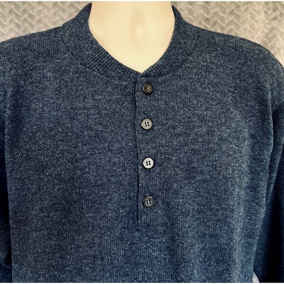 L.L. Bean 100% Pure New Lambswool Sweater in Blue Made in Scotland Sze M Classic - Picture 2 of 5